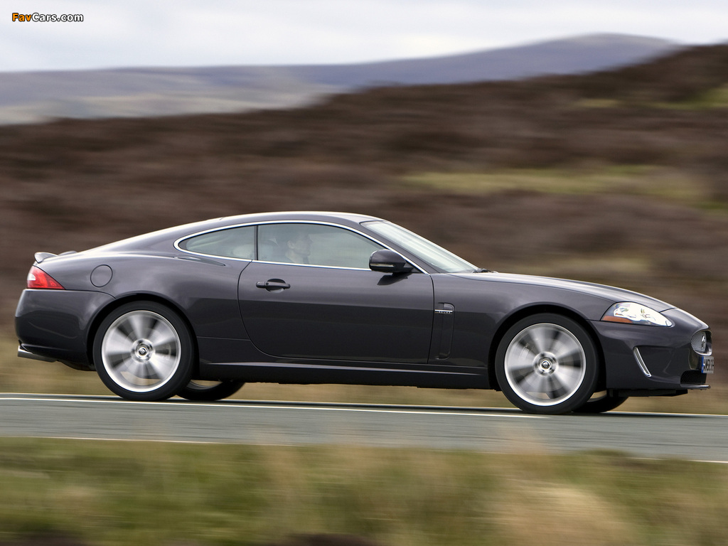 Jaguar XK Coupe UK-spec 2009–11 photos (1024 x 768)