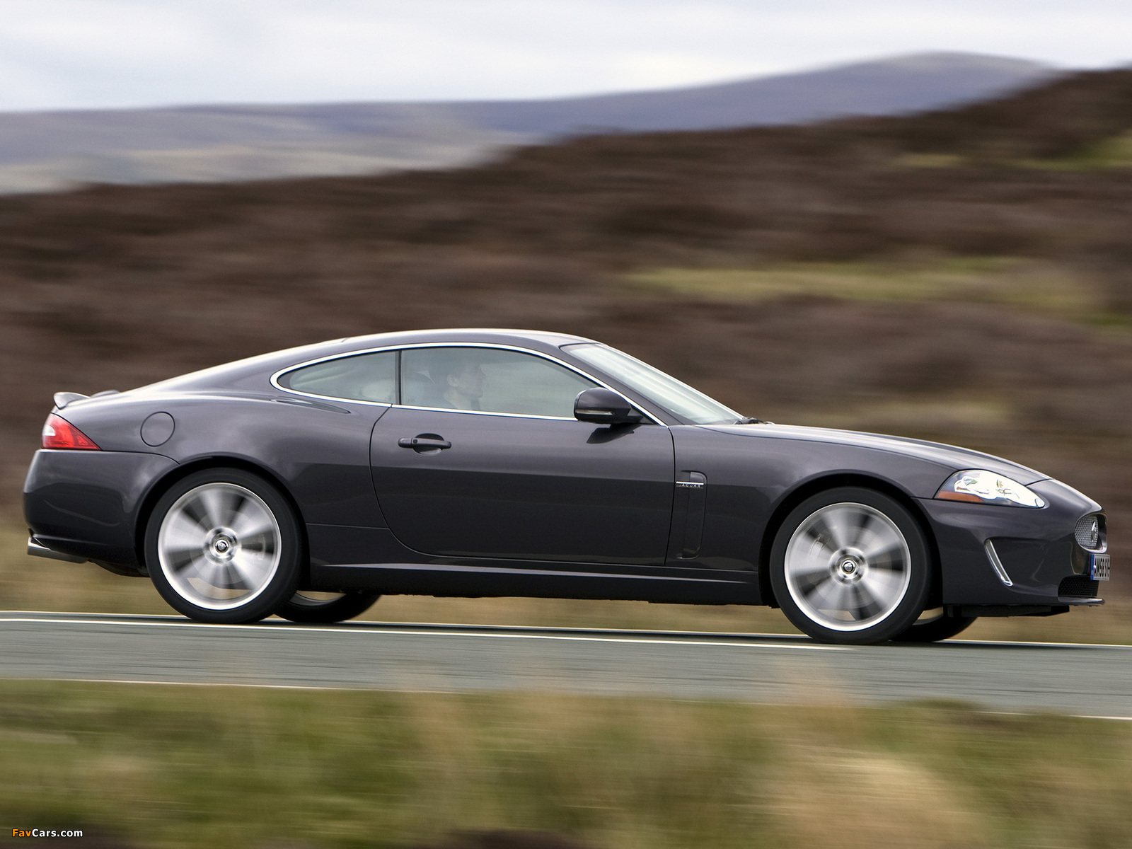 Jaguar XK Coupe UK-spec 2009–11 photos (1600 x 1200)