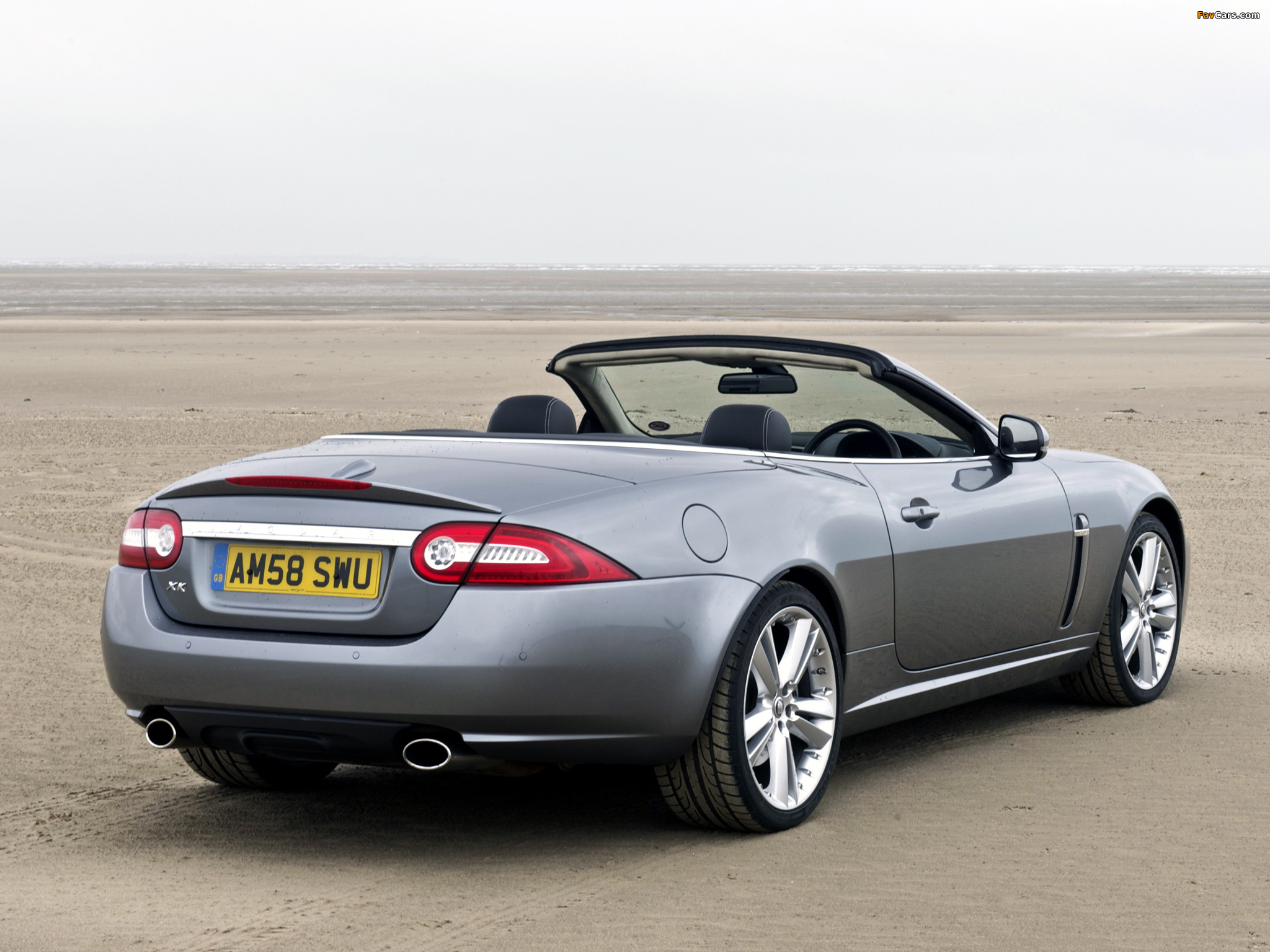 Jaguar XK Convertible UK-spec 2009–11 pictures (2048 x 1536)