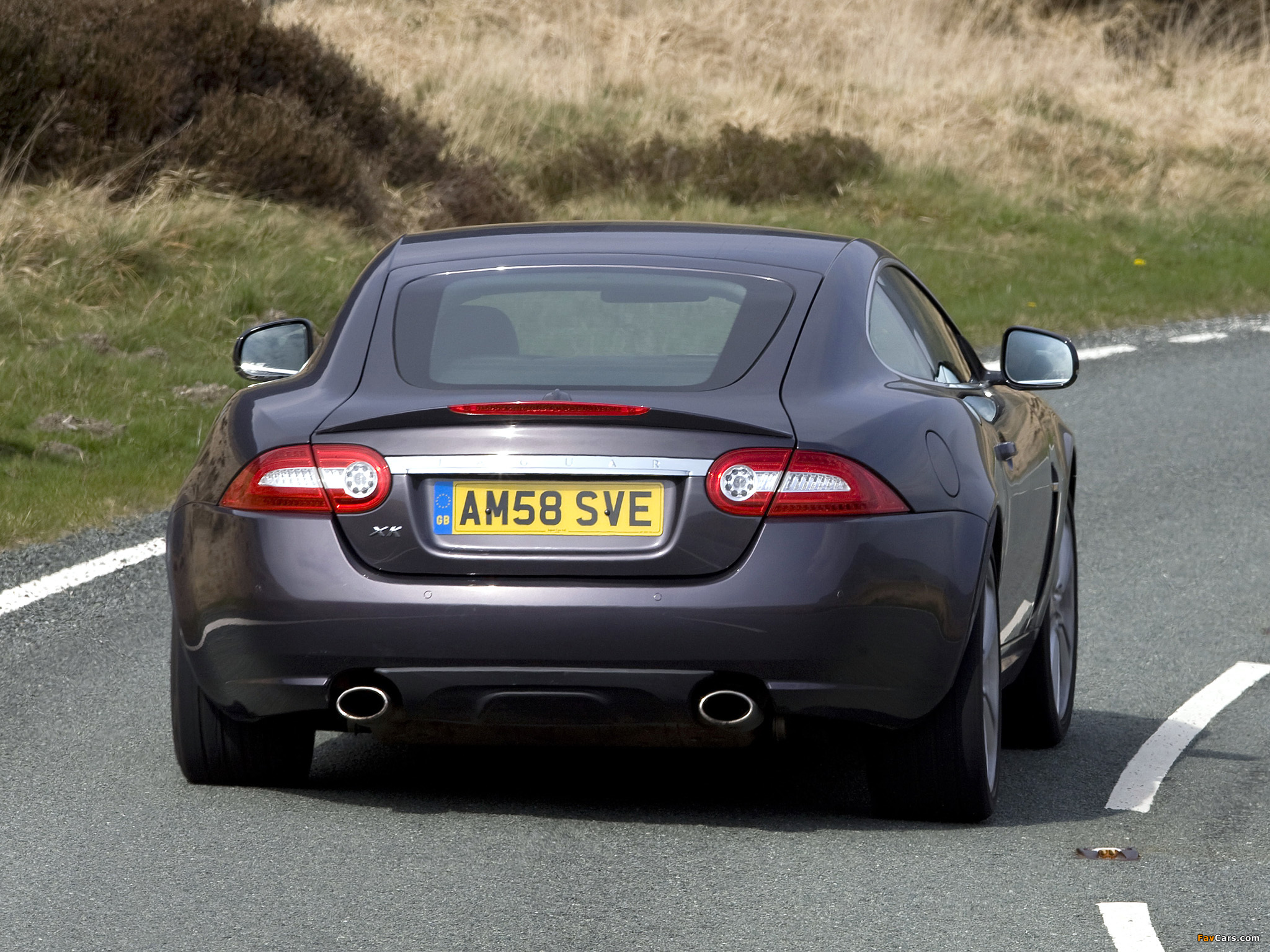 Jaguar XK Coupe UK-spec 2009–11 pictures (2048 x 1536)