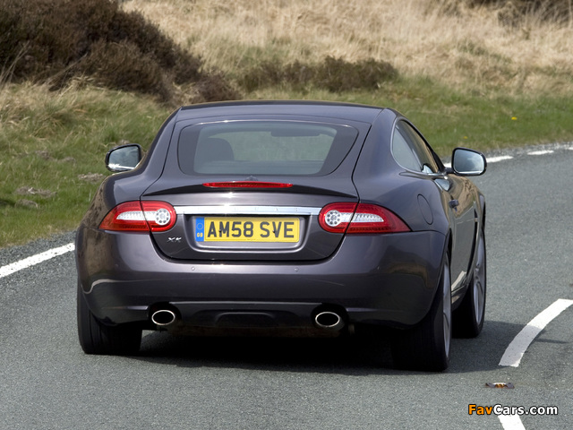 Jaguar XK Coupe UK-spec 2009–11 pictures (640 x 480)