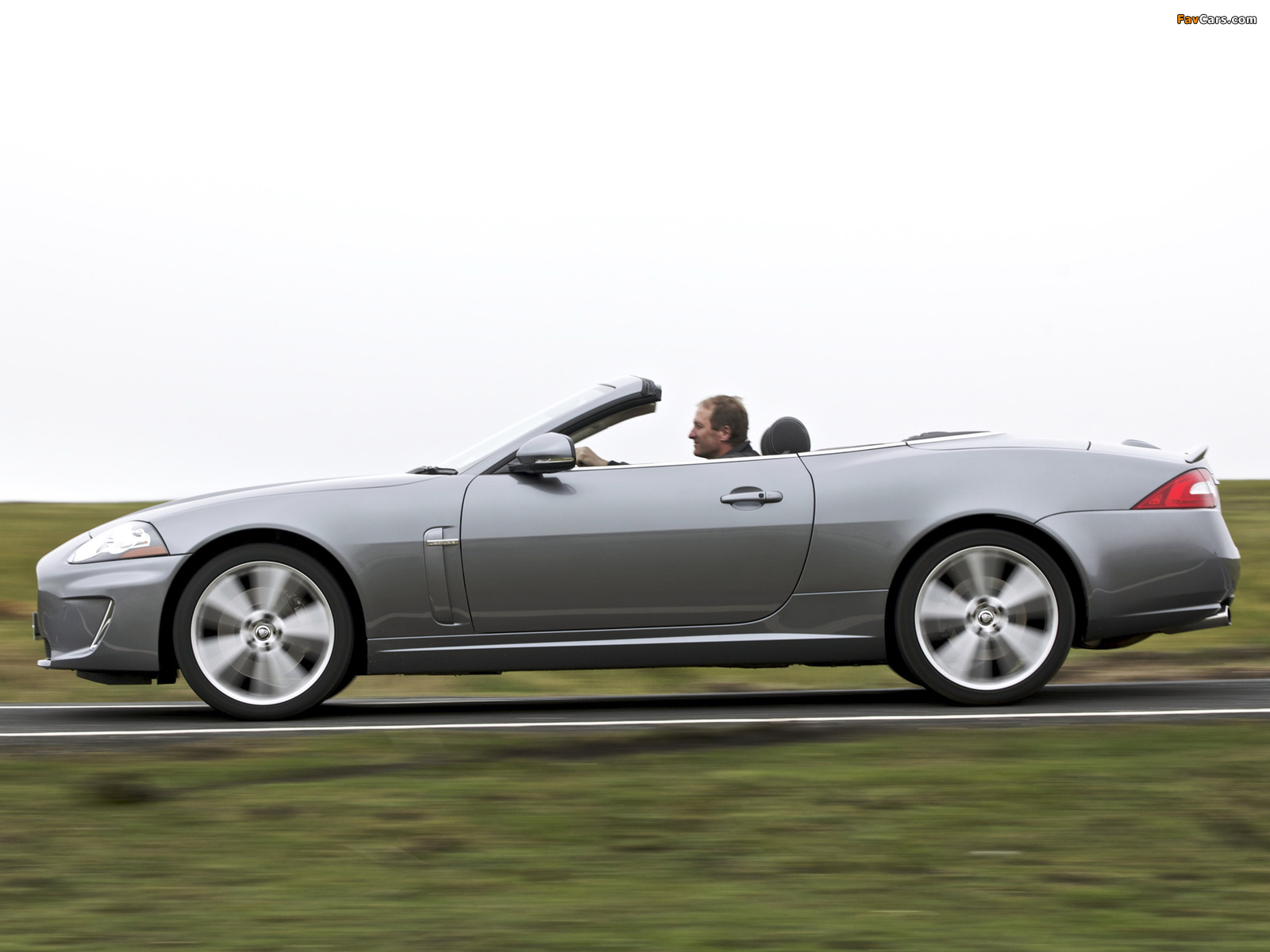 Jaguar XK Convertible UK-spec 2009–11 pictures (1600 x 1200)