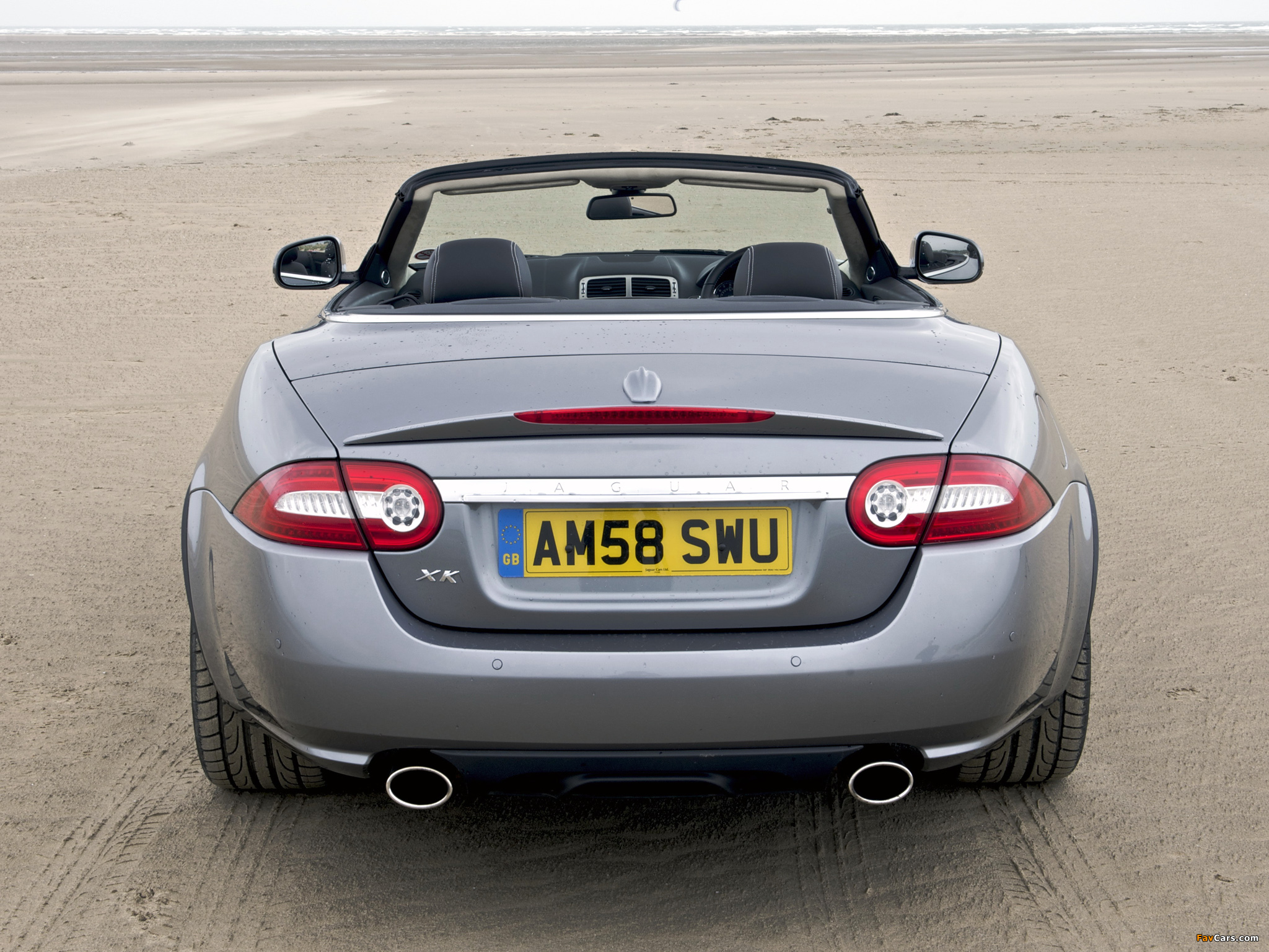 Jaguar XK Convertible UK-spec 2009–11 wallpapers (2048 x 1536)