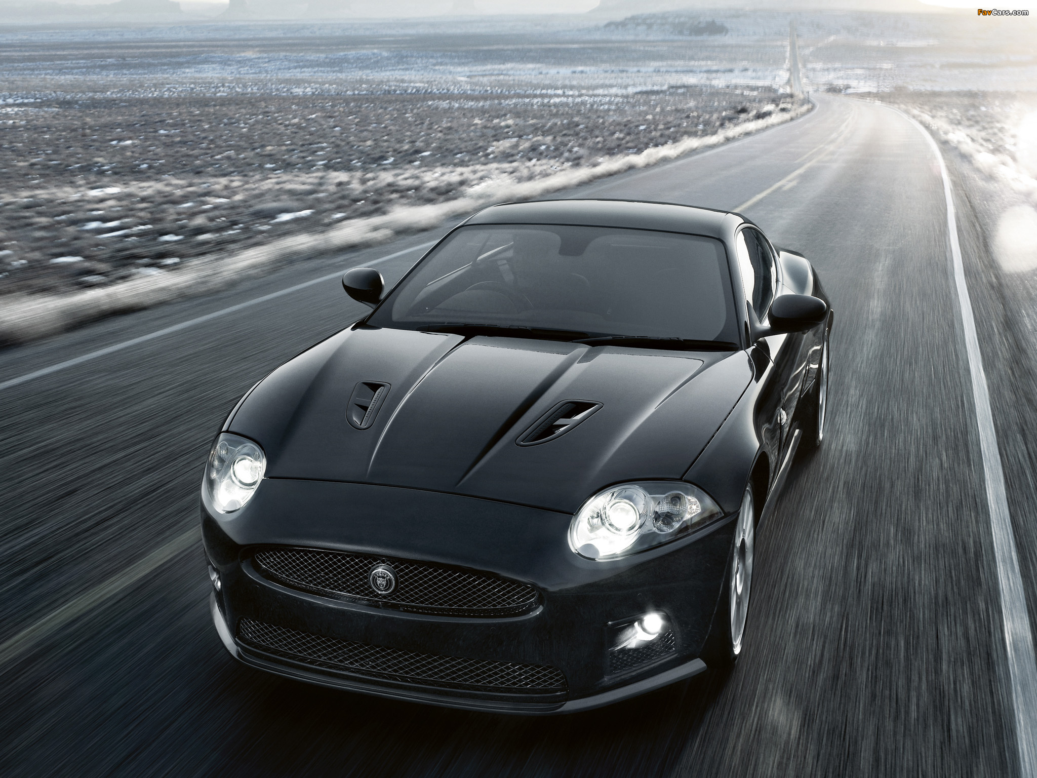 Jaguar XKR-S 2009–11 wallpapers (2048 x 1536)