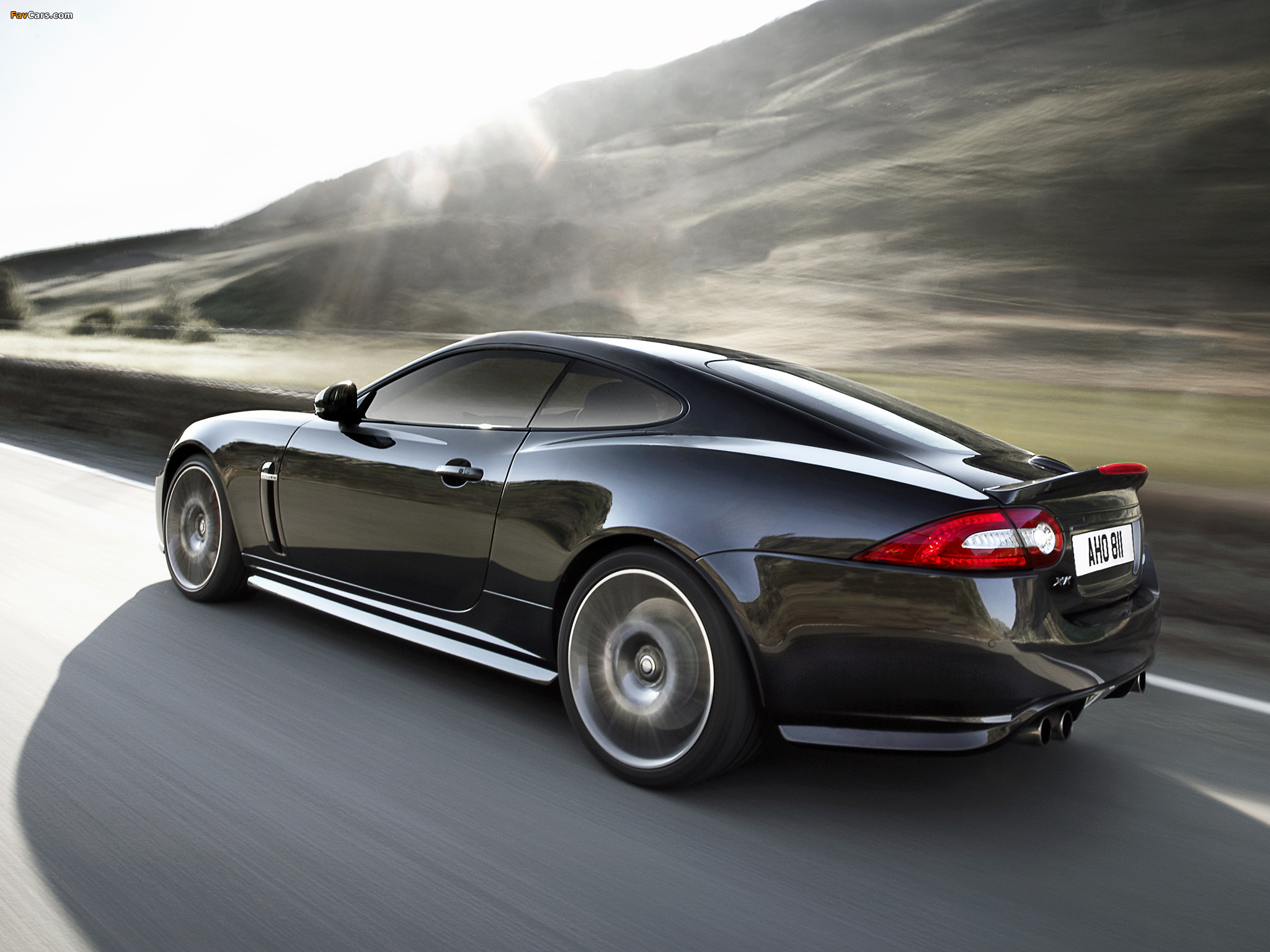 Jaguar XKR 75 Coupe 2010 images (2048 x 1536)