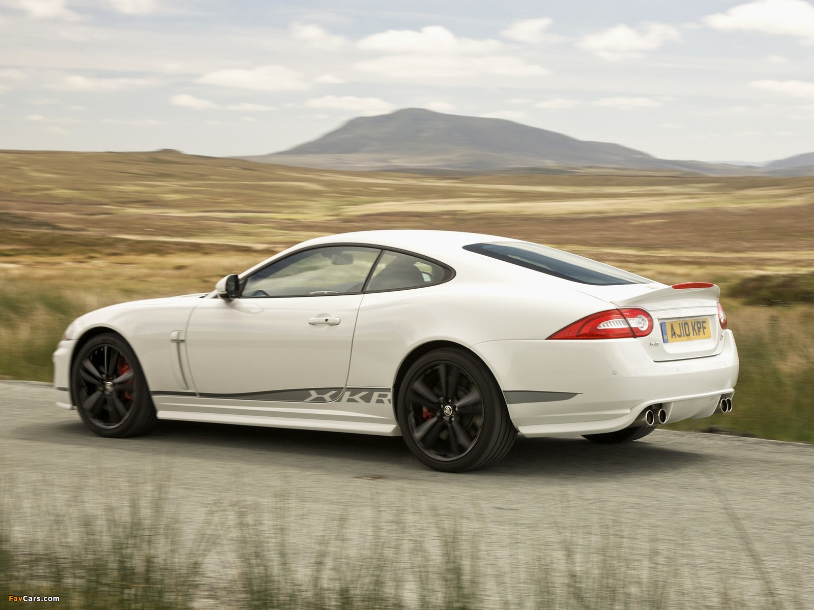 Jaguar XKR Coupe Black Package 2010 photos (1600 x 1200)