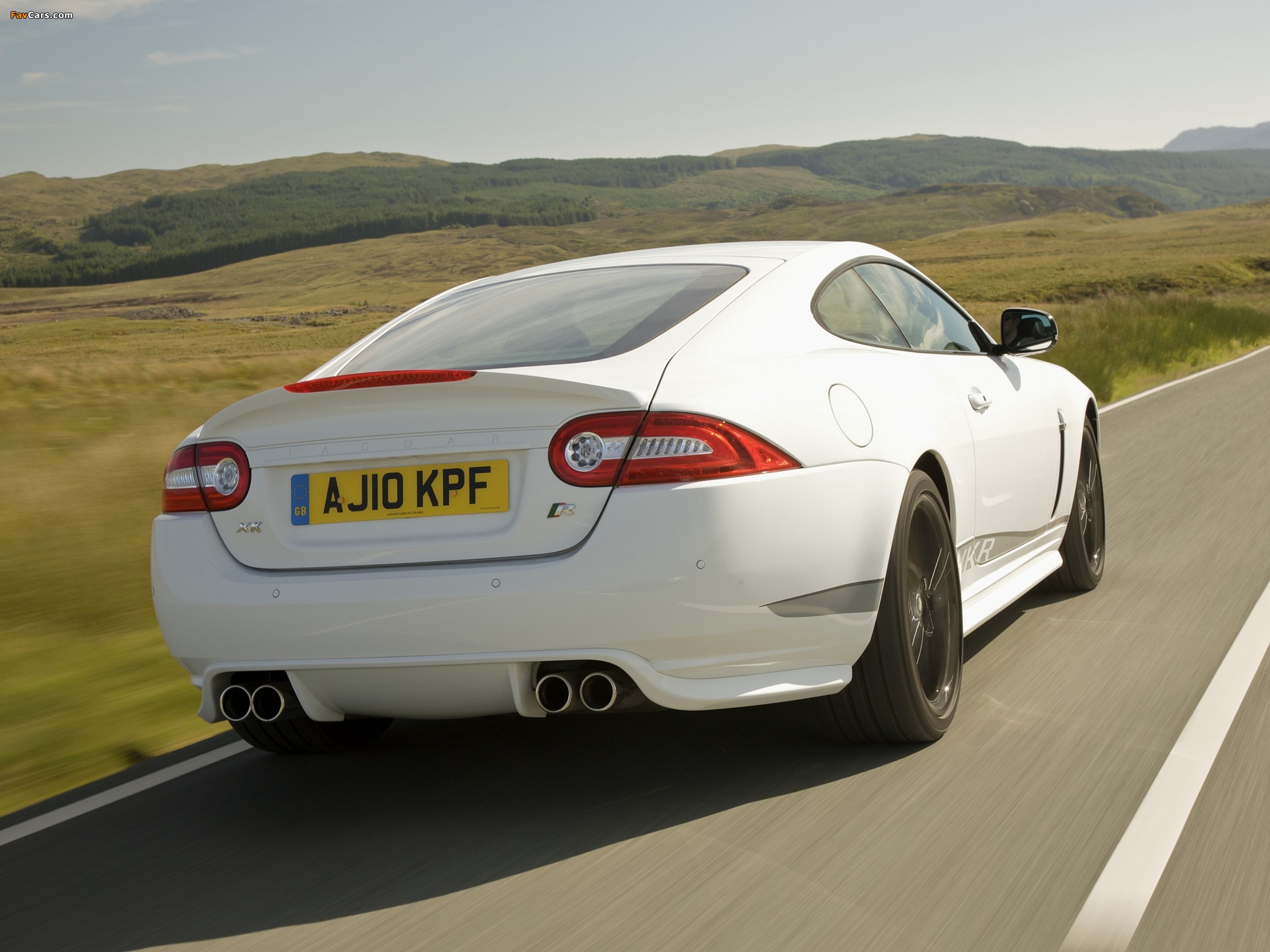 Jaguar XKR Coupe Black Package 2010 pictures (2048 x 1536)