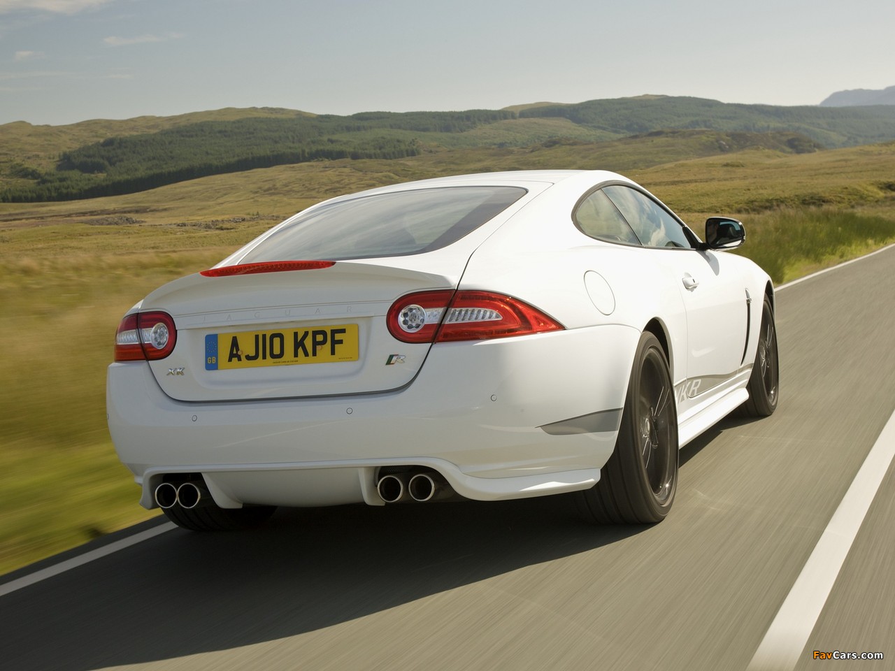 Jaguar XKR Coupe Black Package 2010 pictures (1280 x 960)