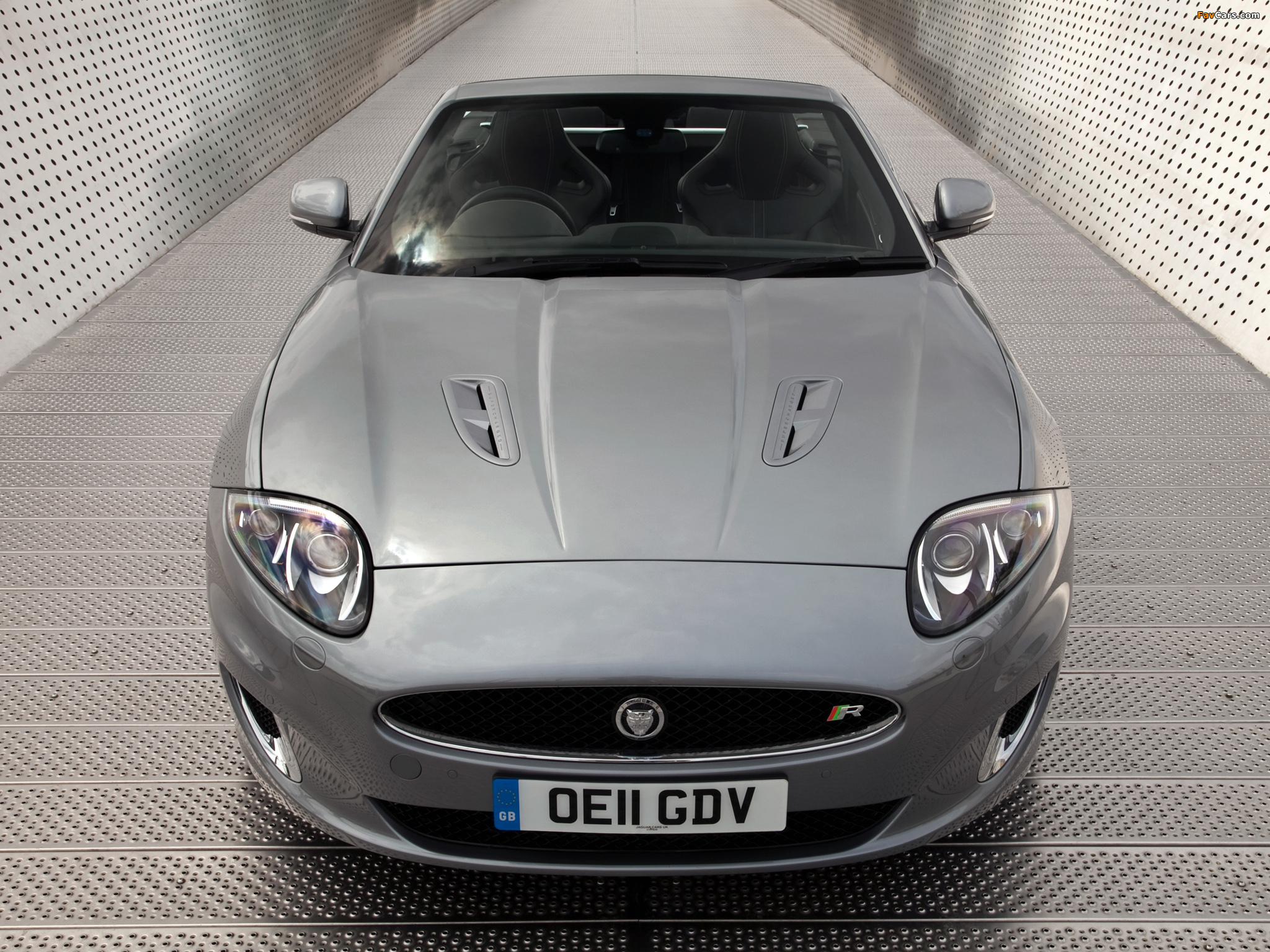 Jaguar XKR Convertible UK-spec 2011 images (2048 x 1536)