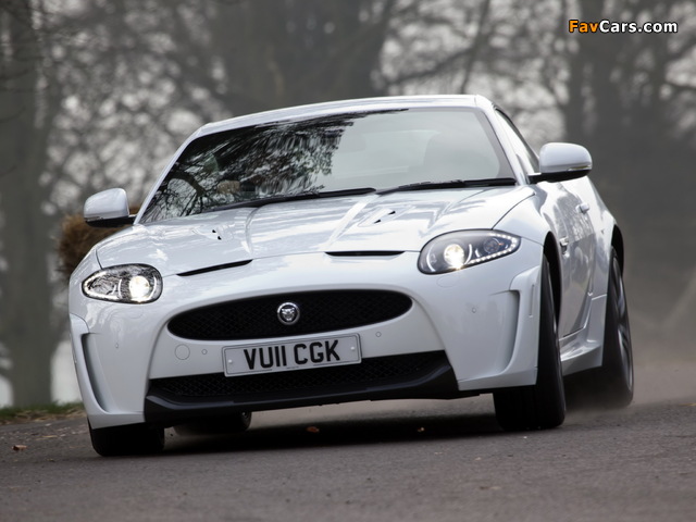 Jaguar XKR-S UK-spec 2011 photos (640 x 480)