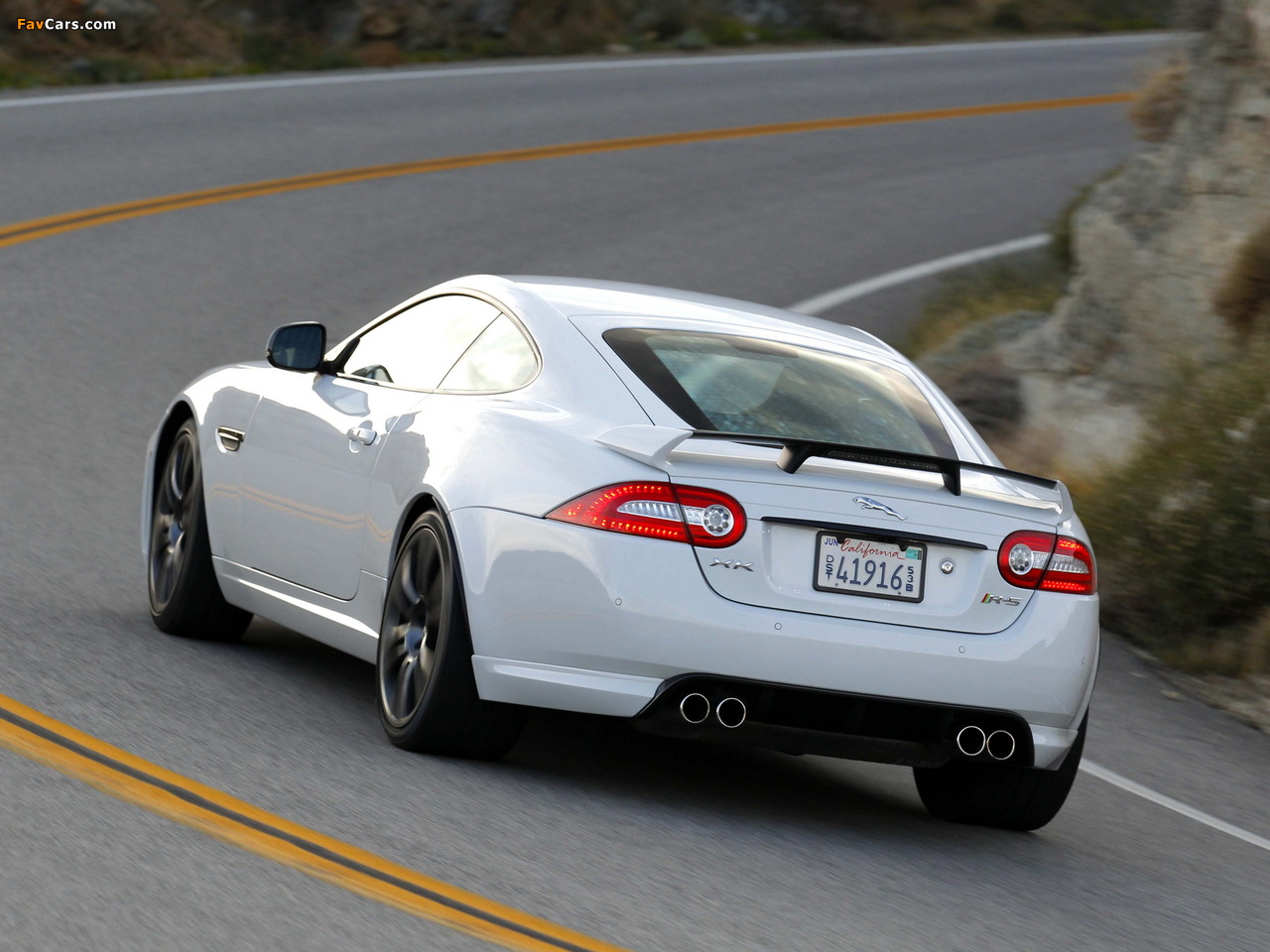 Jaguar XKR-S US-spec 2011 photos (1280 x 960)