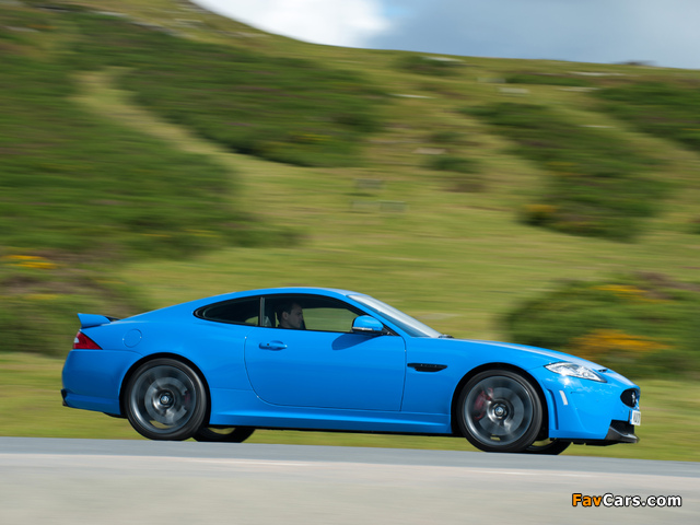 Jaguar XKR-S UK-spec 2011 photos (640 x 480)