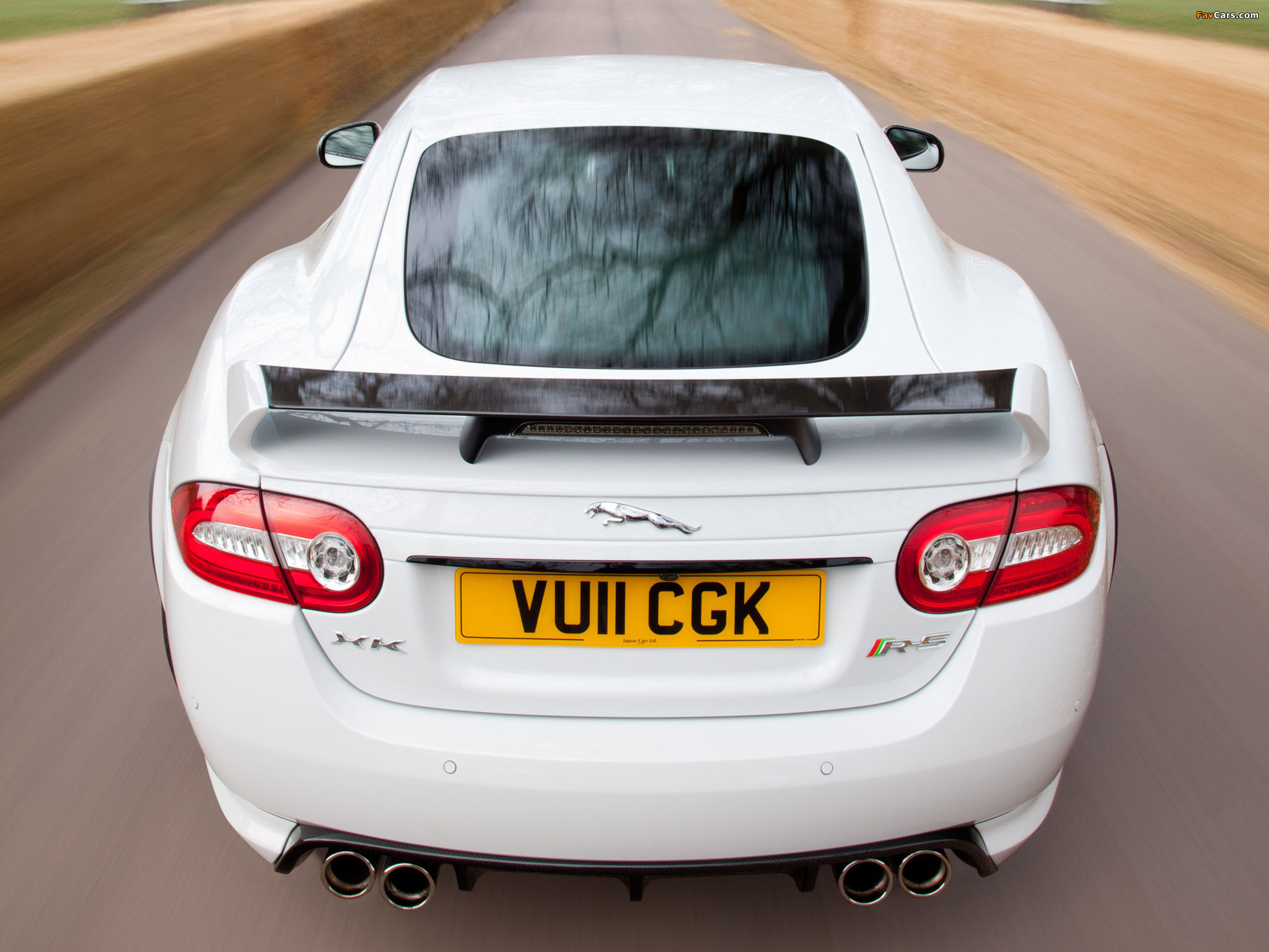 Jaguar XKR-S UK-spec 2011 pictures (2048 x 1536)