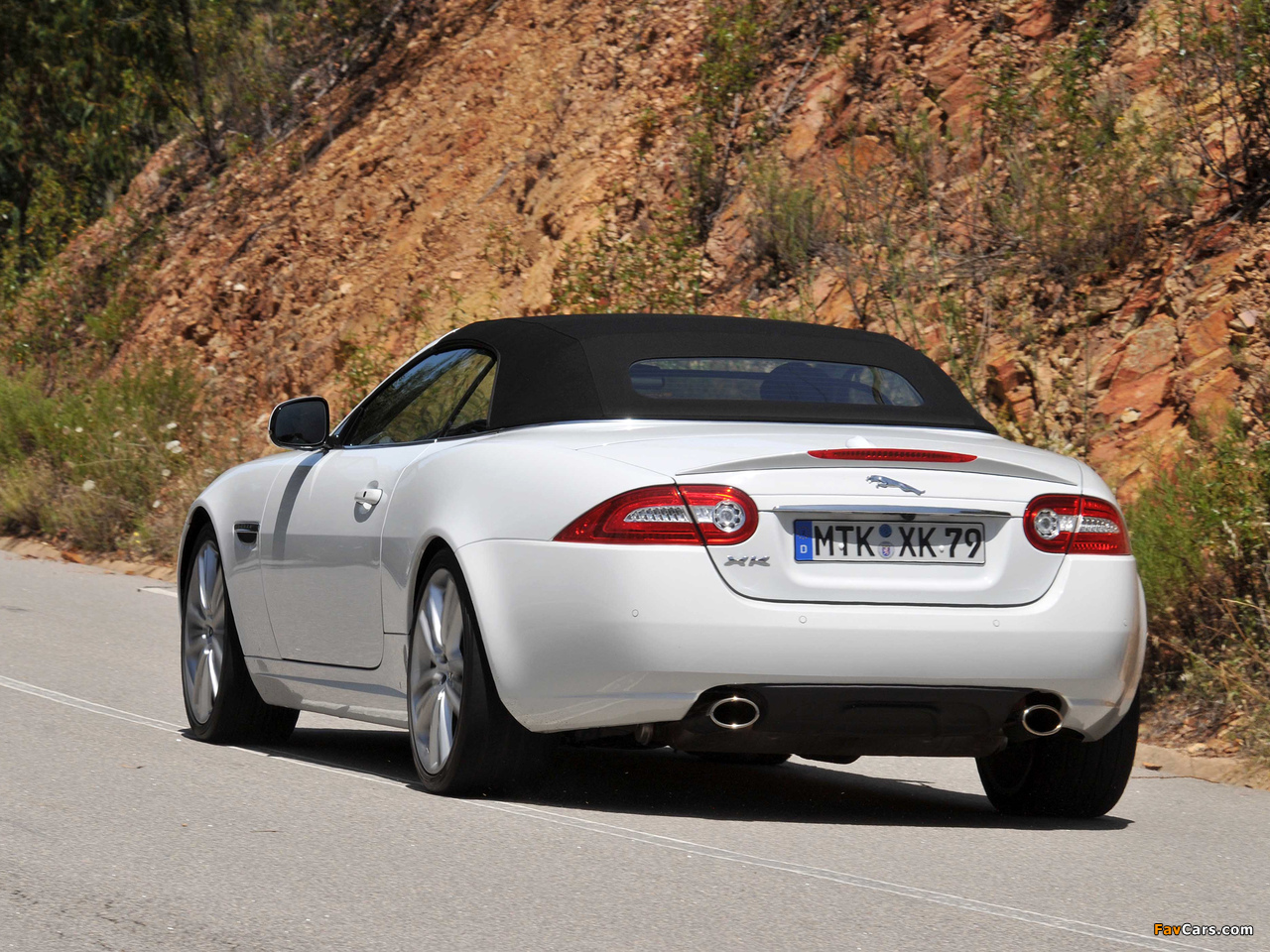 Jaguar XK Convertible 2011 pictures (1280 x 960)