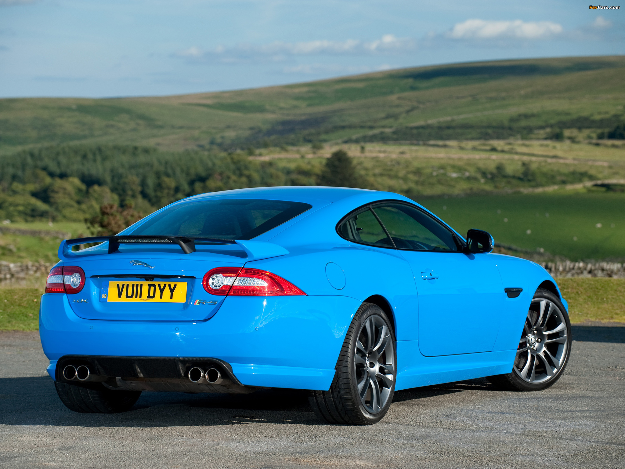 Jaguar XKR-S UK-spec 2011 wallpapers (2048 x 1536)