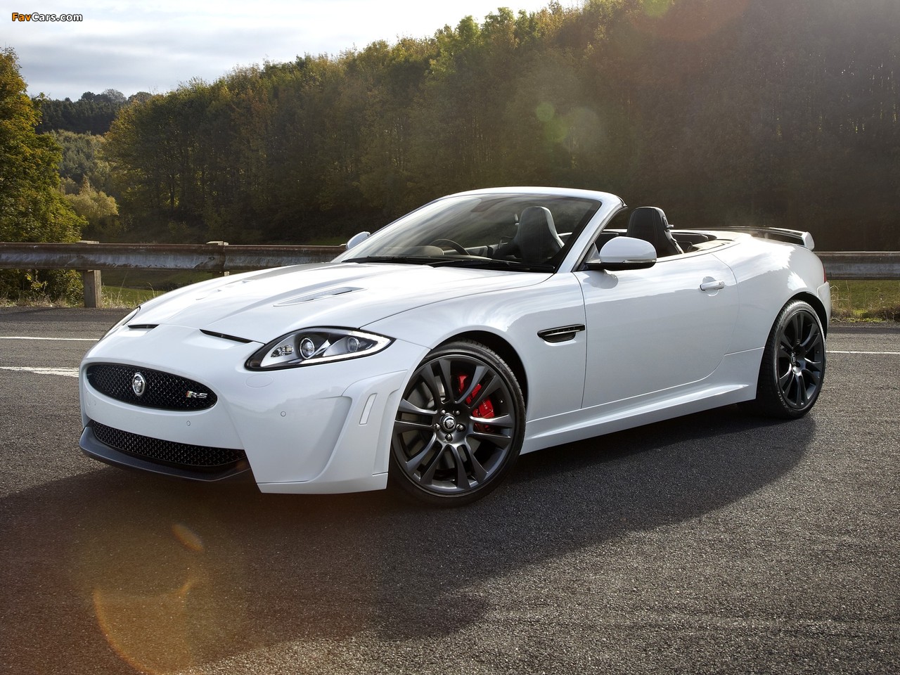 Jaguar XKR-S Convertible UK-spec 2011 wallpapers (1280 x 960)