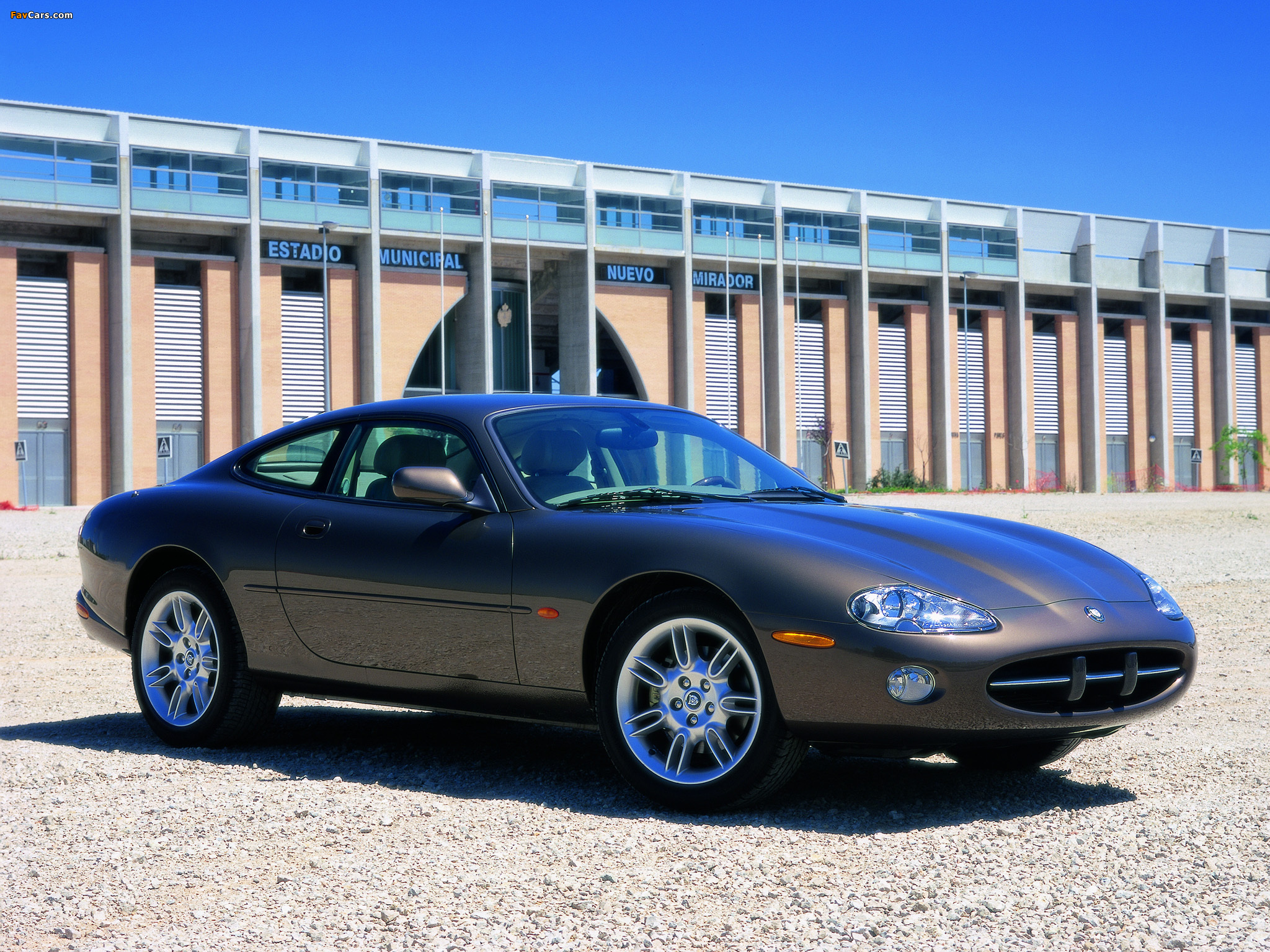Photos of Jaguar XK8 Coupe 1996–2002 (2048 x 1536)