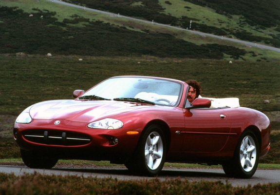 Photos of Jaguar XK8 Convertible 1996–2002