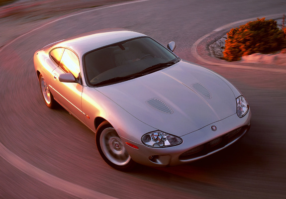 Photos of Jaguar XKR Coupe 1998–2002