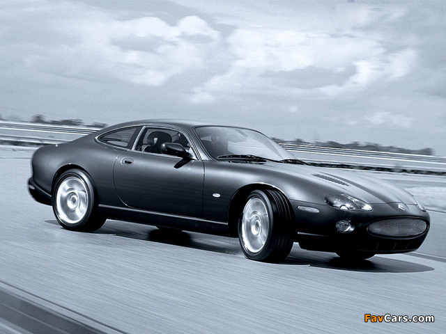 Photos of Jaguar XKR Coupe 2004–06 (640 x 480)
