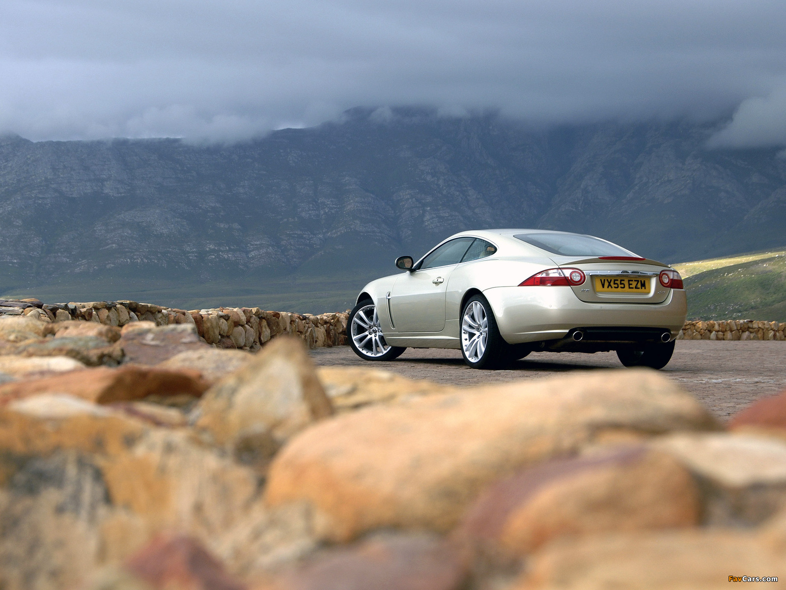 Photos of Jaguar XK Coupe UK-spec 2006–09 (1600 x 1200)