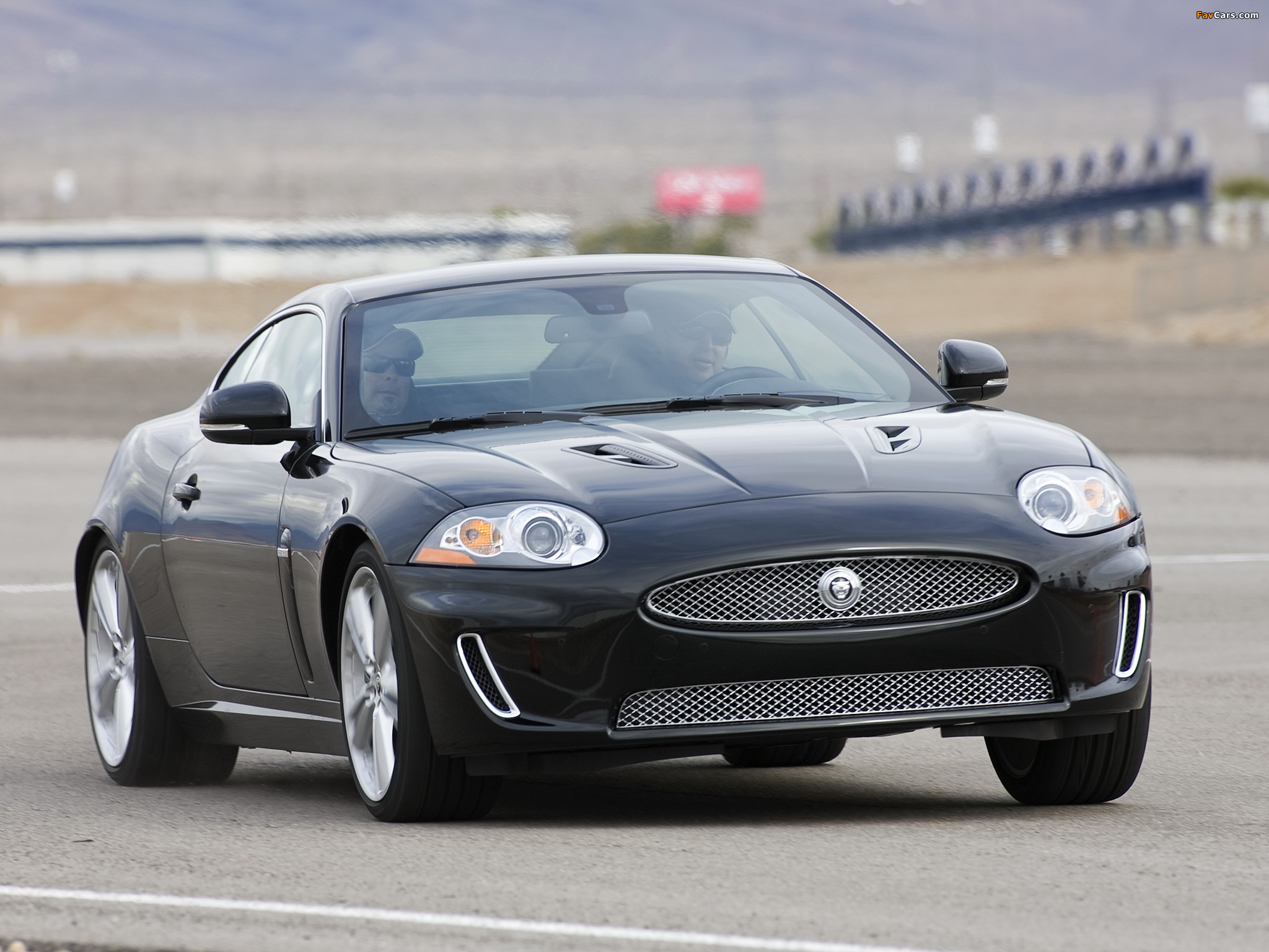 Photos of Jaguar XKR Coupe US-spec 2009–11 (2048 x 1536)