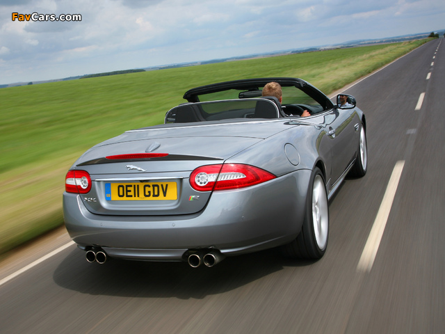 Photos of Jaguar XKR Convertible UK-spec 2011 (640 x 480)