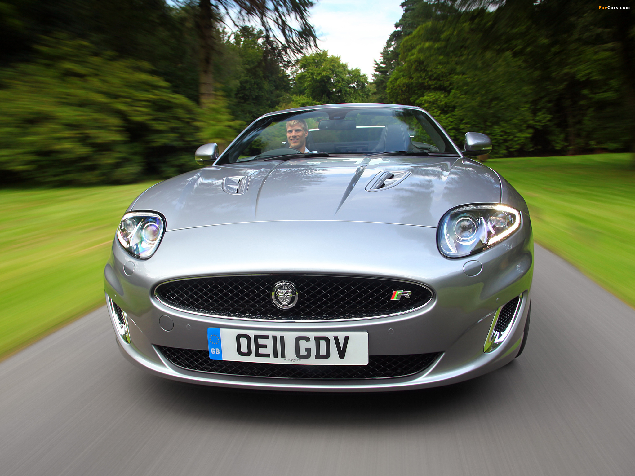 Photos of Jaguar XKR Convertible UK-spec 2011 (2048 x 1536)