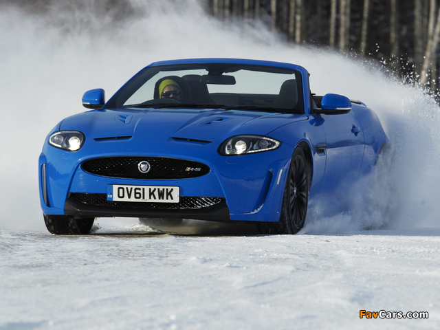 Photos of Jaguar XKR-S Convertible UK-spec 2011 (640 x 480)