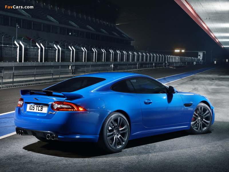 Photos of Jaguar XKR-S 2011 (800 x 600)