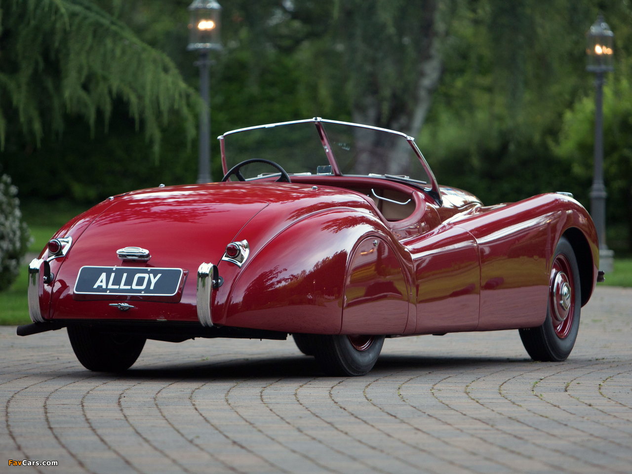 Pictures of Jaguar XK120 Alloy Roadster 1948–50 (1280 x 960)