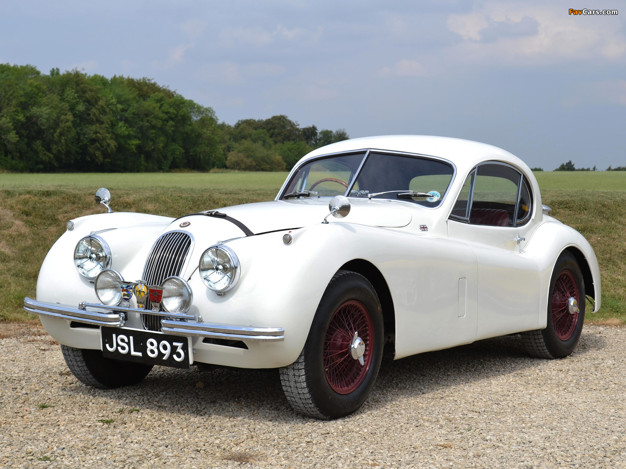 Pictures of Jaguar XK120 Fixed Head Coupe UK-spec 1951–54 (1280 x 960)