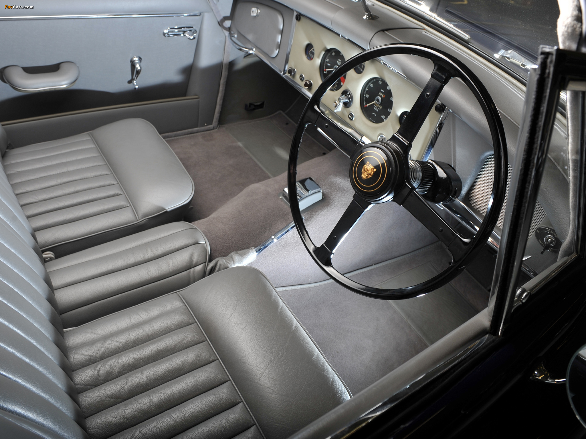 Pictures of Jaguar XK150 Drophead Coupe UK-spec 1958–61 (2048 x 1536)