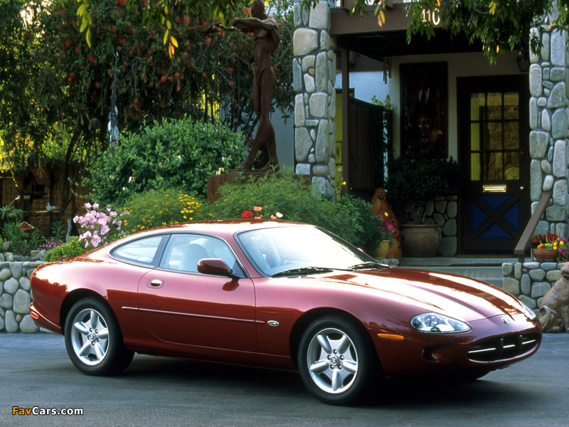 Pictures of Jaguar XK8 Coupe 1996–2002 (800 x 600)