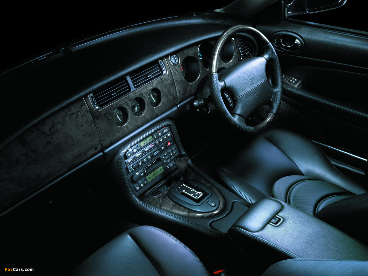 Pictures of Jaguar XKR Coupe 1998–2002 (1280 x 960)