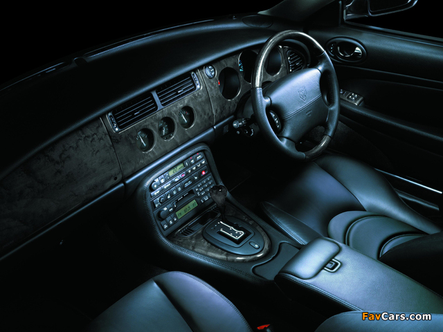 Pictures of Jaguar XKR Coupe 1998–2002 (640 x 480)