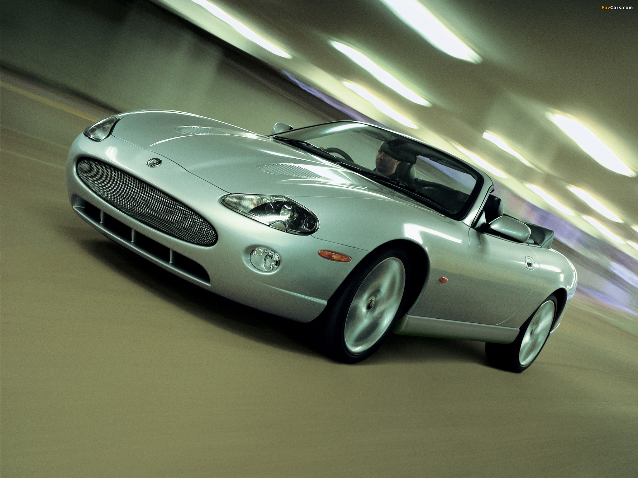 Pictures of Jaguar XKR Convertible 2004–06 (2048 x 1536)