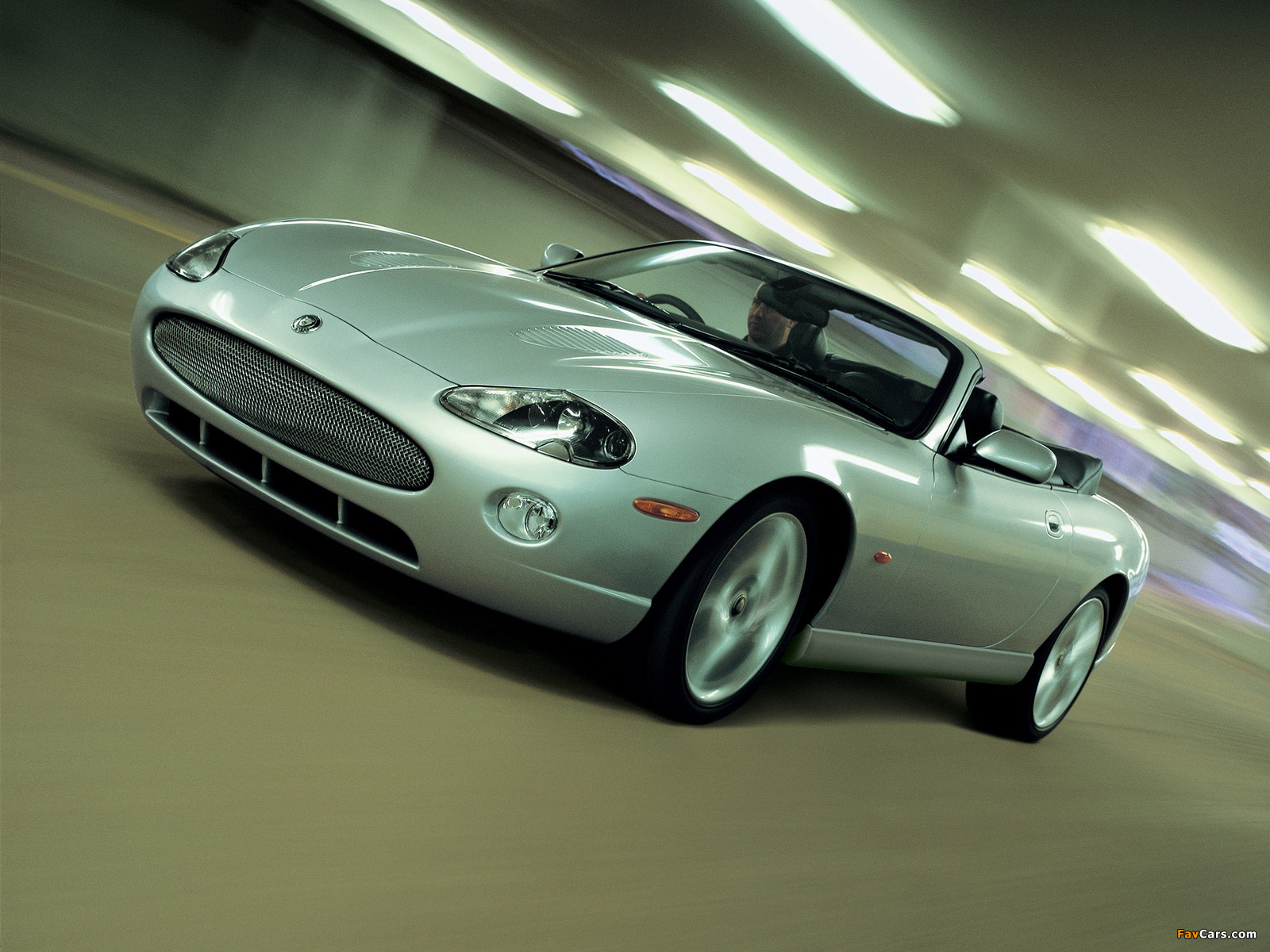 Pictures of Jaguar XKR Convertible 2004–06 (1600 x 1200)