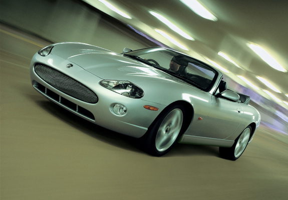 Pictures of Jaguar XKR Convertible 2004–06