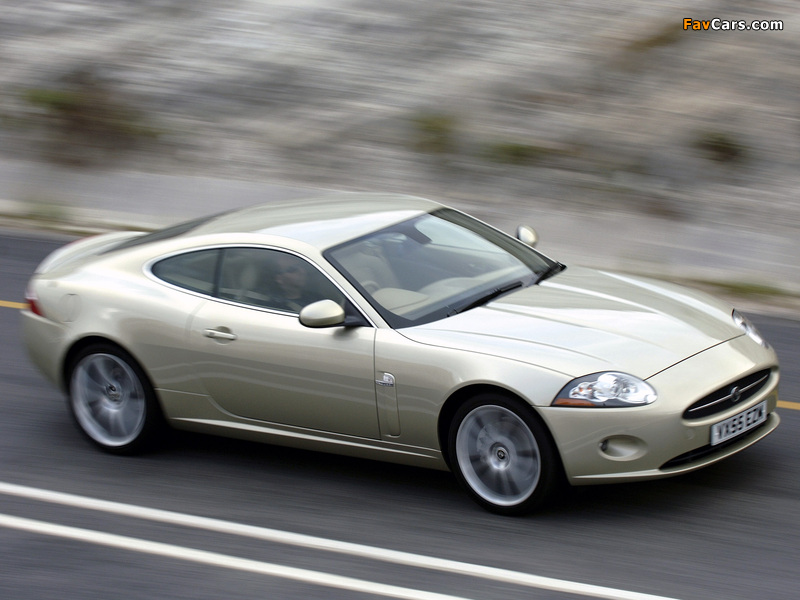 Pictures of Jaguar XK Coupe UK-spec 2006–09 (800 x 600)