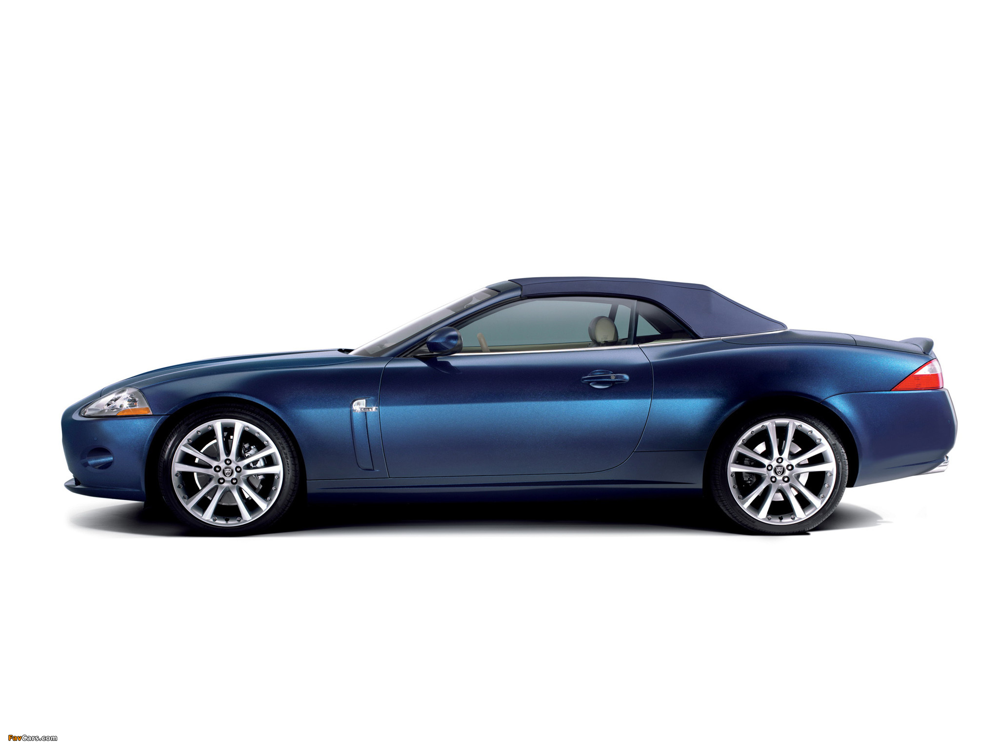 Pictures of Jaguar XK Convertible 2006–09 (2048 x 1536)