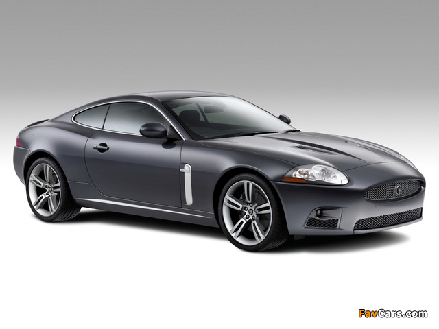 Pictures of Jaguar XKR Coupe 2007–09 (640 x 480)