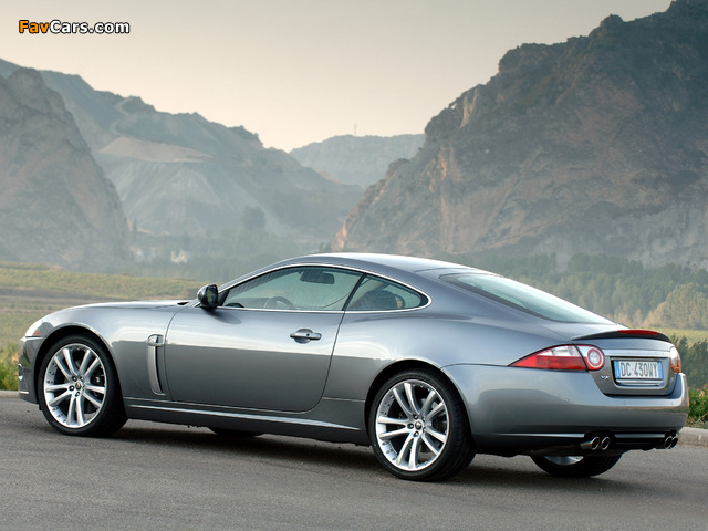 Pictures of Jaguar XKR Coupe 2007–09 (640 x 480)