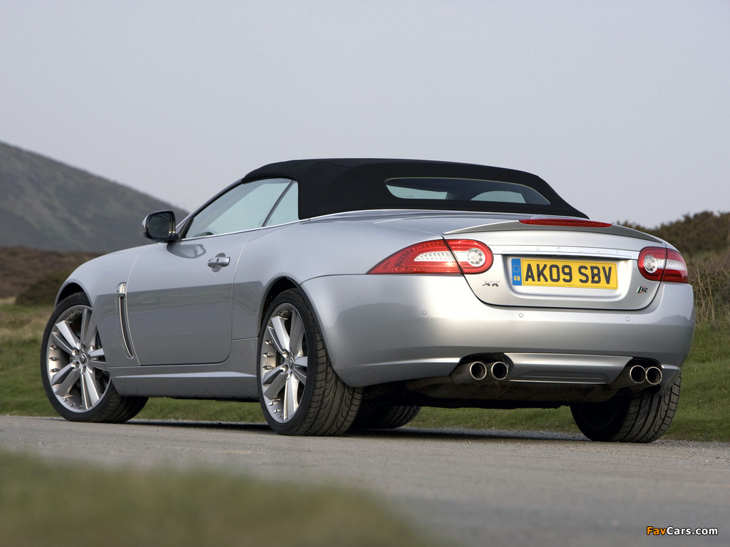Pictures of Jaguar XKR Convertible UK-spec 2009–11 (1024 x 768)