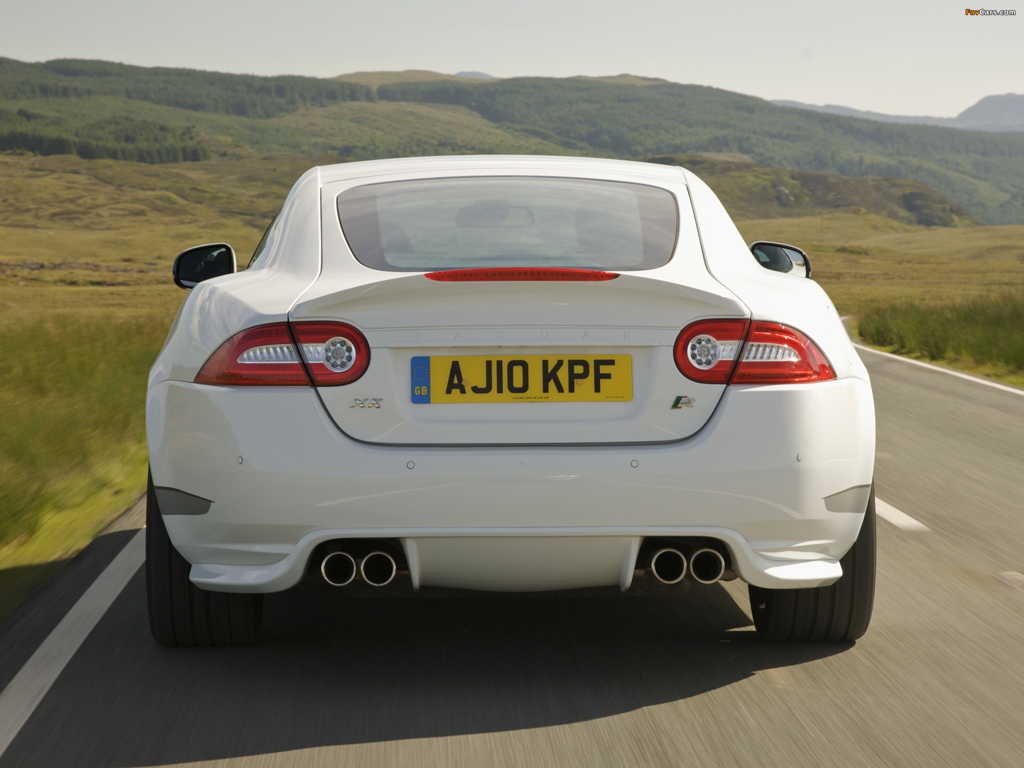 Pictures of Jaguar XKR Coupe Black Package 2010 (2048 x 1536)