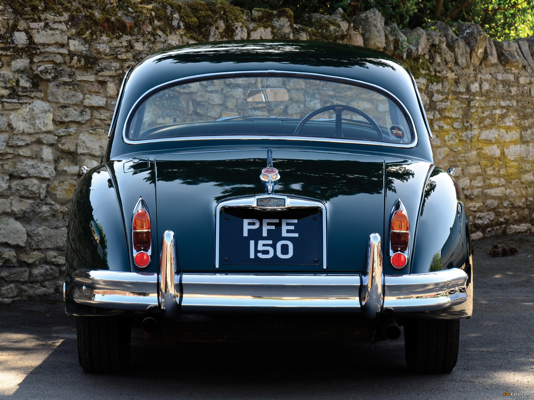 Jaguar XK150 Fixed Head Coupe UK-spec 1958–61 wallpapers (2048 x 1536)