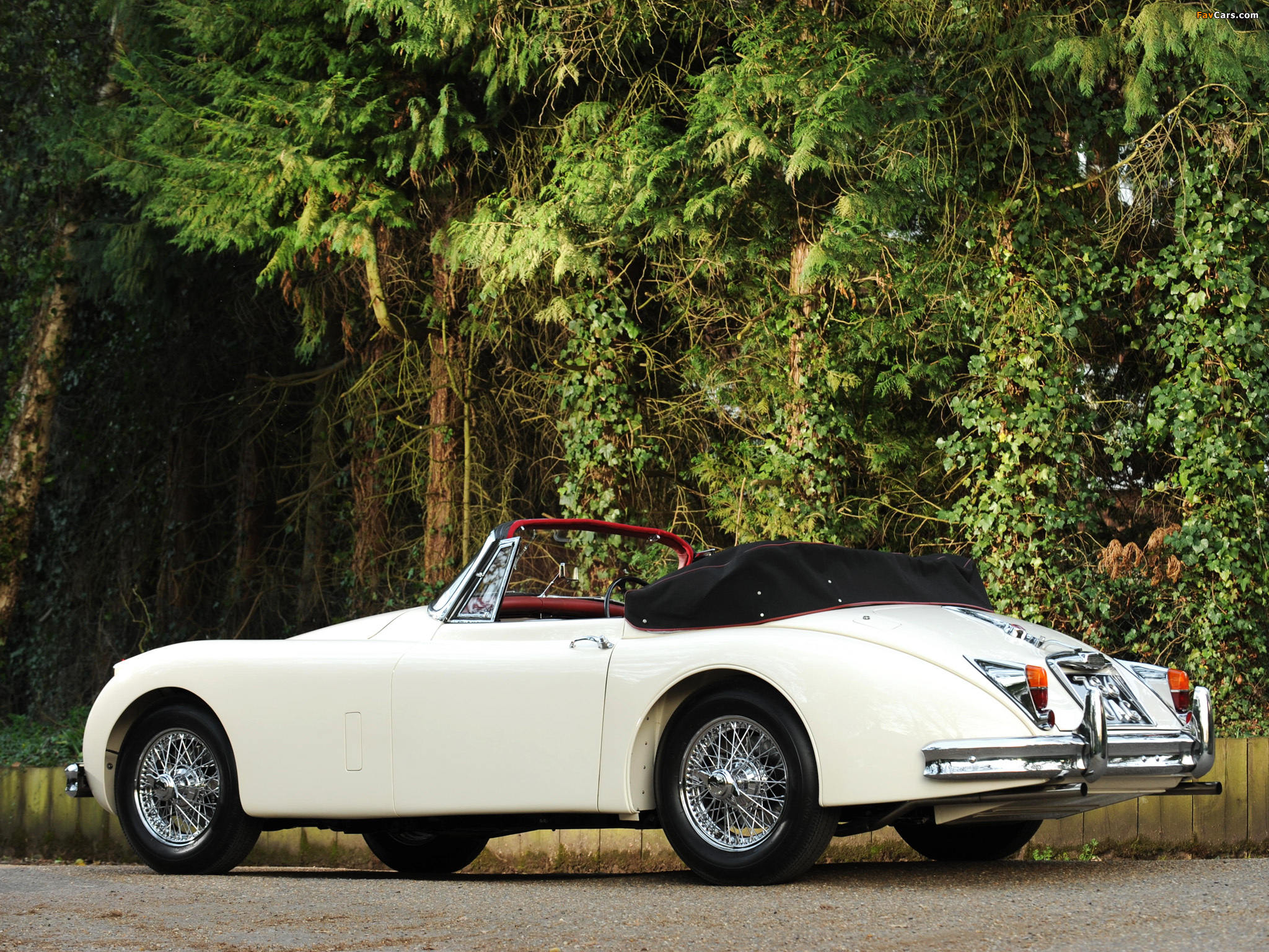 Jaguar XK150 Drophead Coupe UK-spec 1958–61 wallpapers (2048 x 1536)