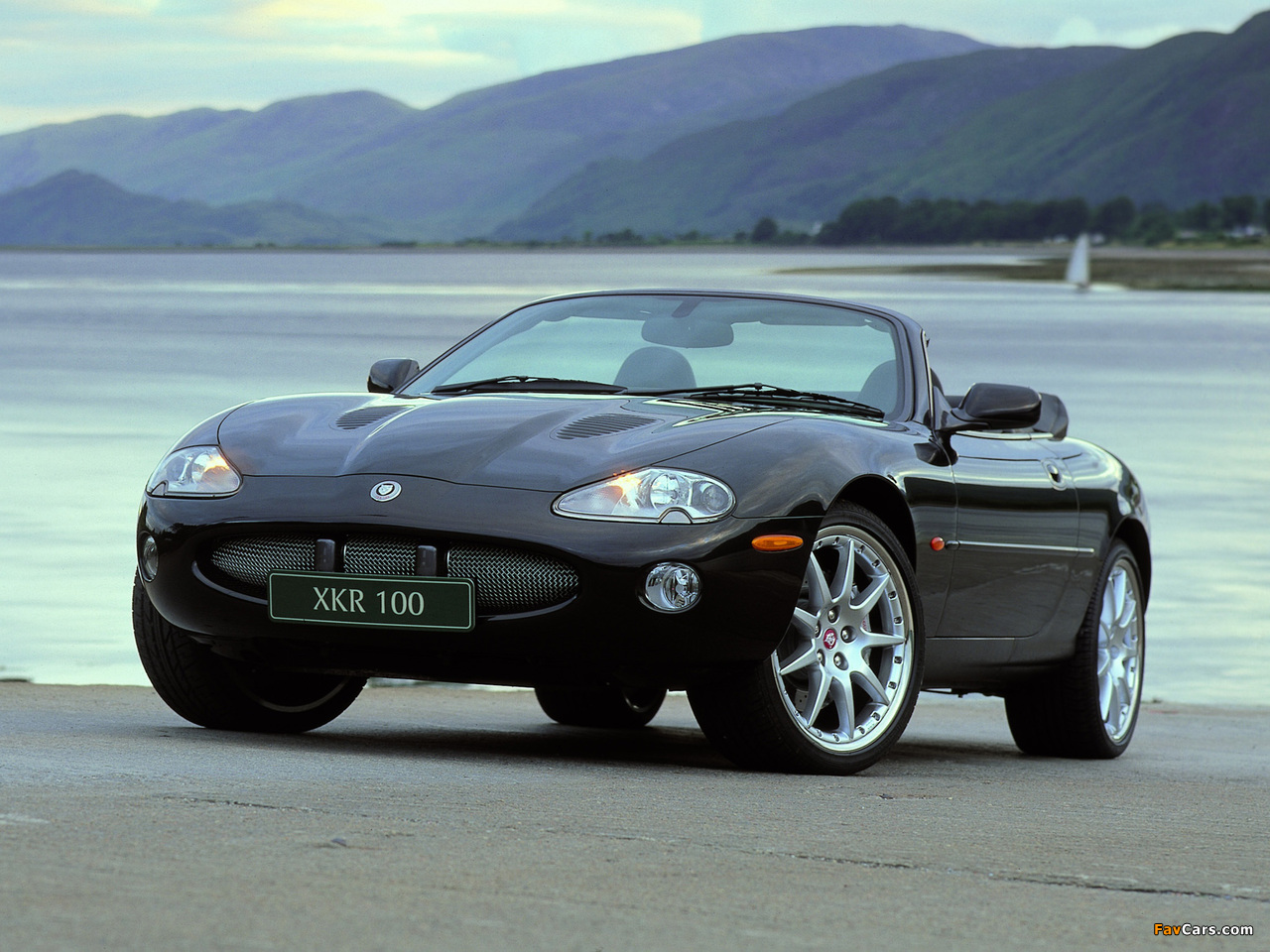 Jaguar XKR 100 Convertible 2002 wallpapers (1280 x 960)