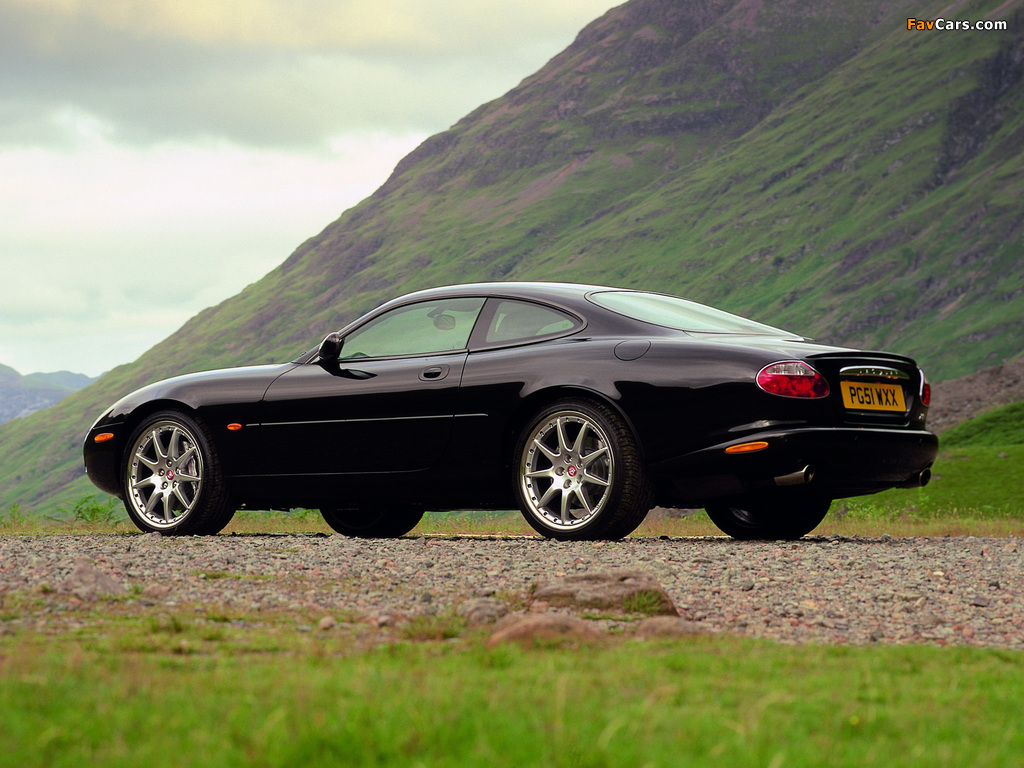 Jaguar XKR 100 Coupe 2002 wallpapers (1024 x 768)