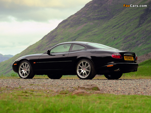 Jaguar XKR 100 Coupe 2002 wallpapers (640 x 480)